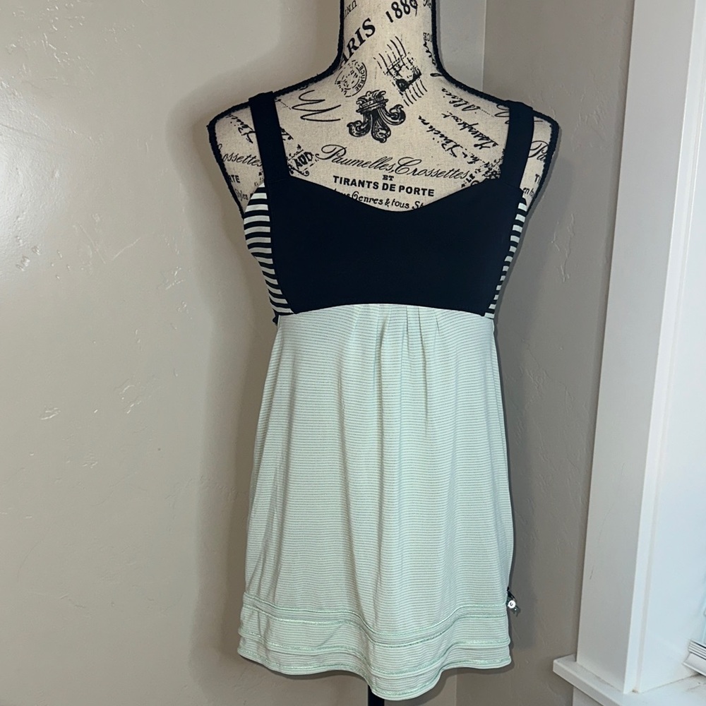 Lululemon Black and Mint Layered Top